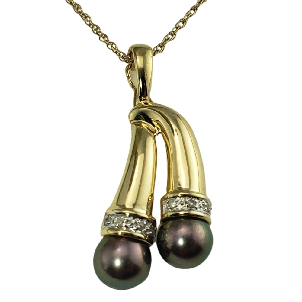 Vintage 14 Karat Yellow Gold Black Pearl and Diamond Pendant Necklace #12705